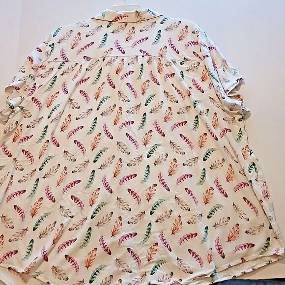 Torrid Women Size 4 Adult Boho Minimalist Shirt with 1 Pocket, 2020. - Picture 2 of 8